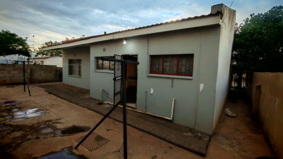 2 Bedroom Property for Sale in Heidedal Free State